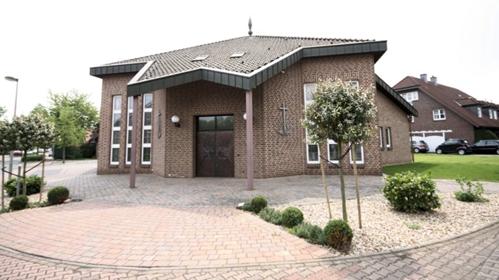 Neuapostolische Kirche Krefeld-Fischeln photo