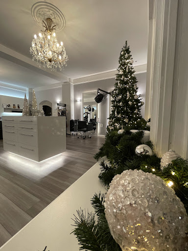 L' André Friseur by Katharina Lucka Lübeck - Thumbnail