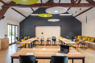 Photo n°3 de Wojo Coworking Beaune - Ibis Centre | Location salles de réunion à Beaune (Location de bureau virtuel)