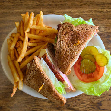 Tobeys 19th Hole Restaurant by null