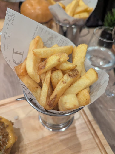 Photo 1 - Restaurant « Yummy House » Fontainebleau