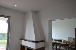 Photo n°18 de Royan Ravalement Services à Royan (Peintre en bâtiment)