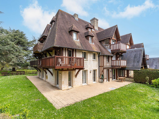 Photo de Villa Piscine Deauville Location Villa L’Hermitage à Blonville-sur-Mer (14910)