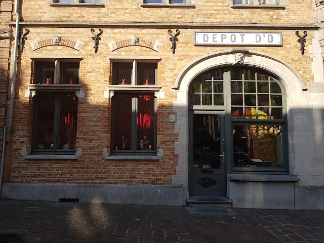 Depot D'o, Antiquaire