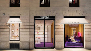 Photo n°36 de Valentino à Paris (Magasin de vêtements pour femmes)