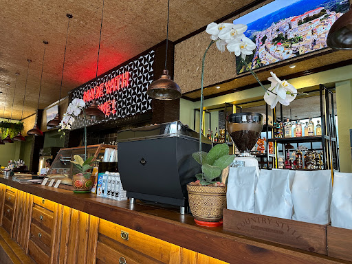 Noir Cafe Bistro