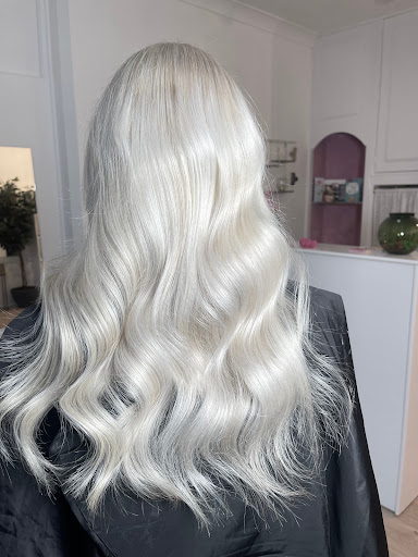 Wonderland hair