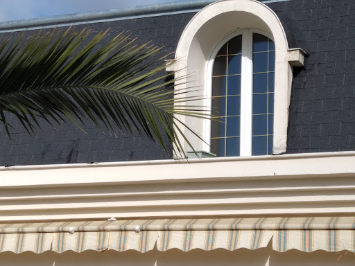 Photo de Couvreur Debart Entreprise couverture nettoyage réparation rénovation isolation toiture peinture int ext Gironde 33 Bordeaux