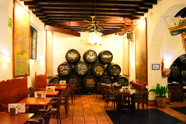 Bodega Bar El Pimpi