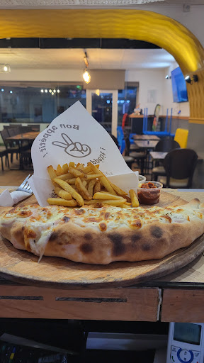 Photo 3 - Retz Food