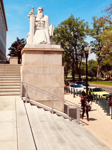 Rayburn House Office Building Taxi Stand
