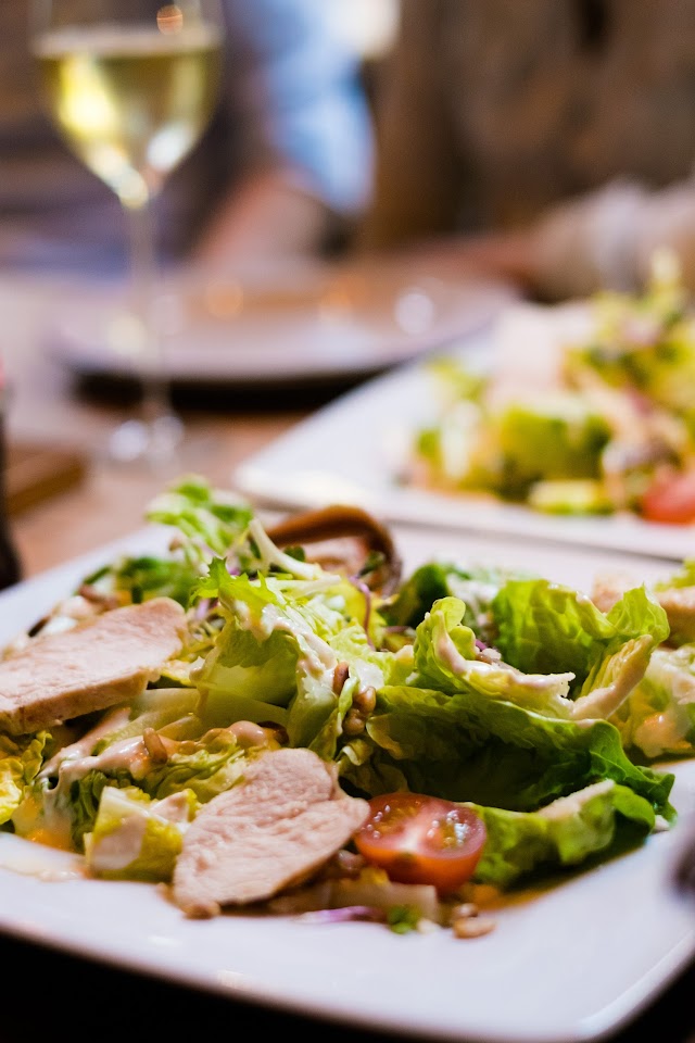 Floor Brasserie Lounge