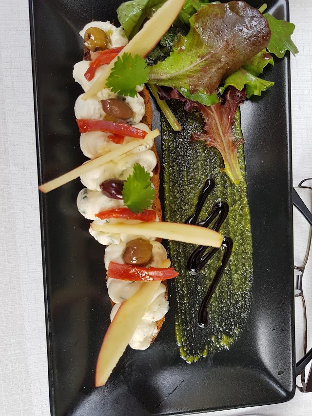 Le Bistro Volney