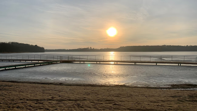 Plaża nad Jeziorem Jaroszewskim - Parking