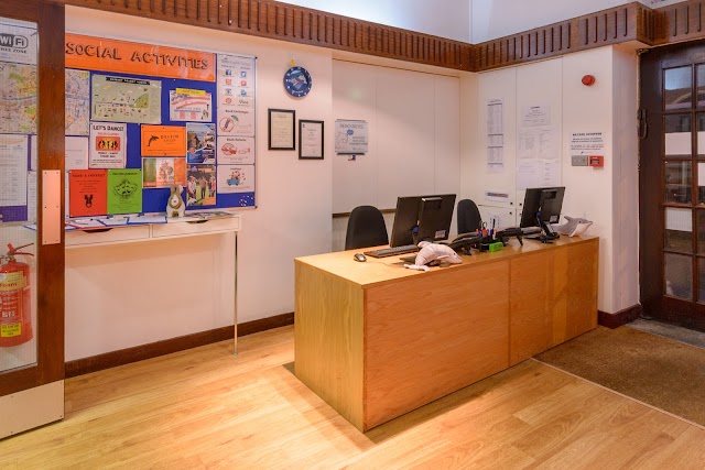 Delfin English School Dublin