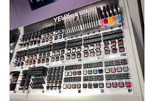 Photo n°18 de KIKO Milano à Thionville (Magasin de cosmétiques)