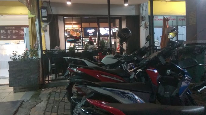 Pizza Hut Delivery - PHD Indonesia, Author: Sakim Sahrusdi