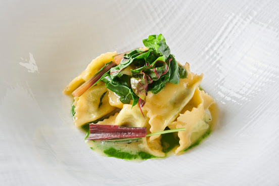 Four Seasons Hotel Tokyo at Otemachi by null