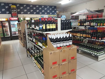 Photos of De Dekke Spar Pacaltsdorp