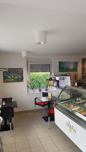 Delfino Bistro & Italienisches Eiscafe — photo