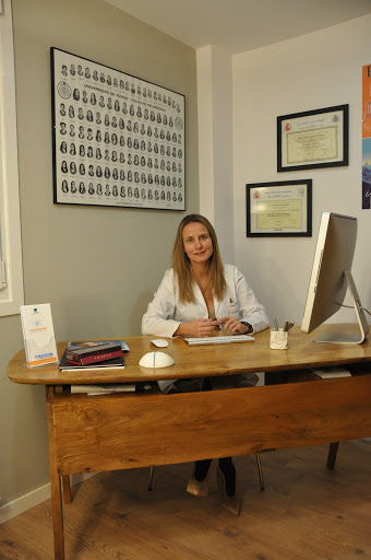 Cirujano Plástico - Nicole Mercier Gallery - Spain
