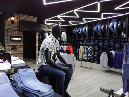 Nineclothing - Visual