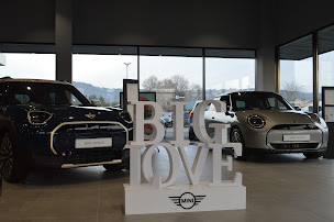 Photo n°2 de edenauto premium MINI Périgueux à Trélissac (Vendeur de voitures d'occasion)