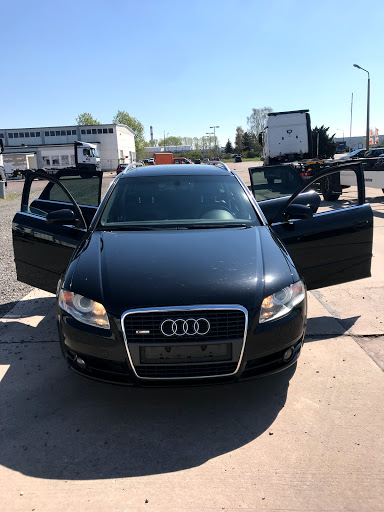 Nina Automobile