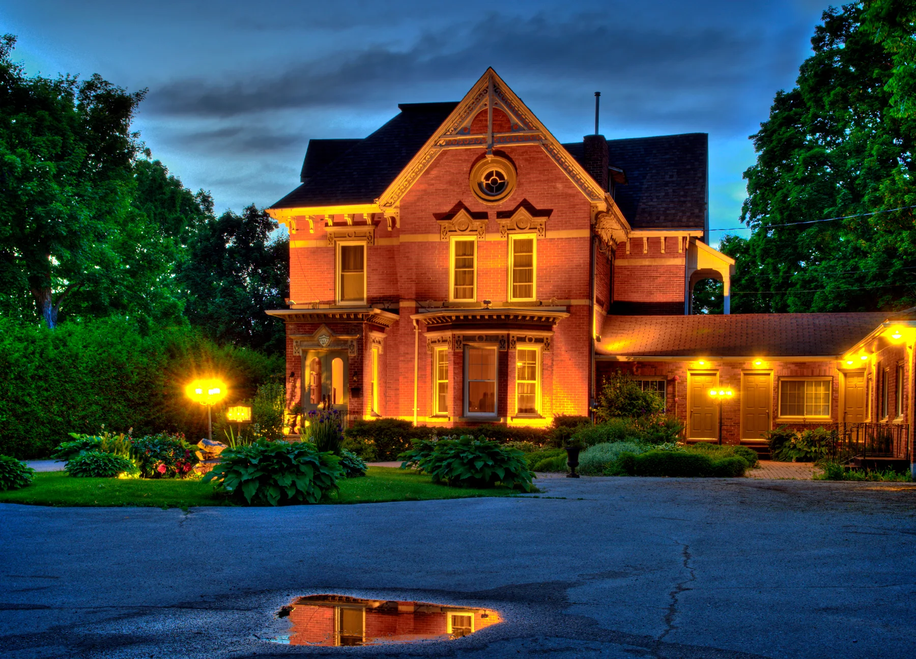 The Woodview Inn