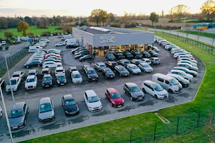 Photo n°3 de LSA L'AUTOMOBILE à Isigny-le-Buat (Vendeur de voitures d'occasion)