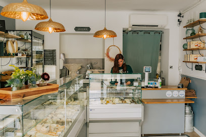 Les Fromages De Charlotte