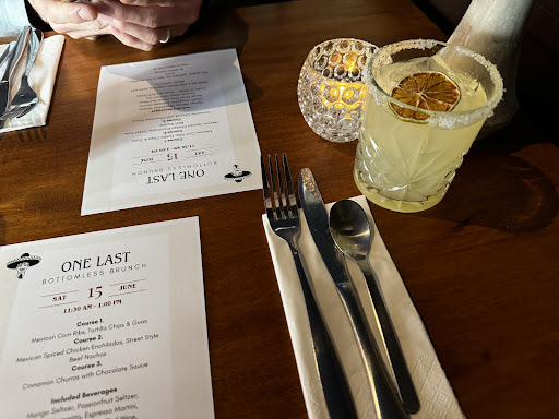 El Chapos Taqueria + Tapas Bar - Thumbnail
