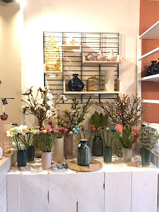 Maison Myrtille 20 Pl. Saint-André, 18300 Sancerre, France