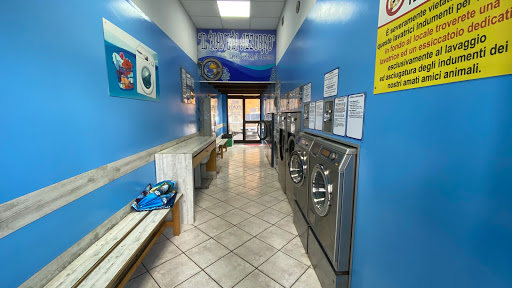 Clothes Laundry - Visual