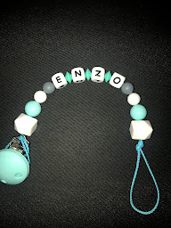 Photo n°6 de Les attaches tétines de Maé à Sanvignes-les-Mines (Magasin de vêtements pour bébés)