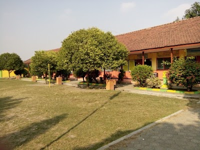 Photos of Balai Desa Sentul