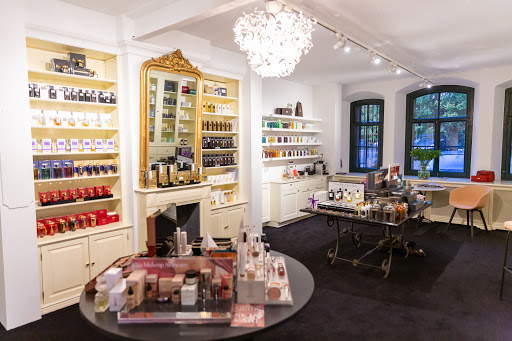 By John - Boutique & Salon Gallery - Netherlands