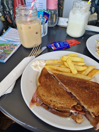 Butterfingers Gallery - United Kingdom