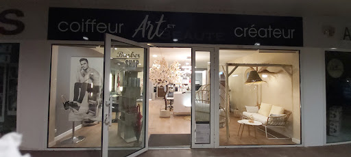 Photo de Art &amp; Beauté Airvault coiffeur créateur à Airvault (79600)