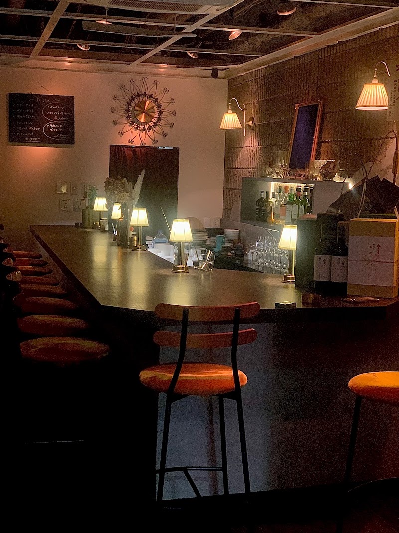 The.C (チーズとWINE、日本酒の店）