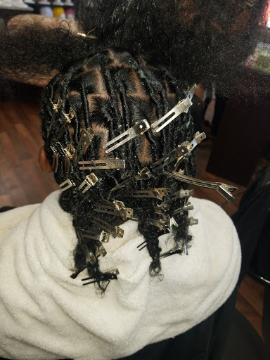 Mahogany's Beauty and Dreadlocks located at Expose Hair Loft Gallery - United States