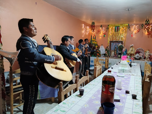 MARIACHI TROMPETAS DE PLATA