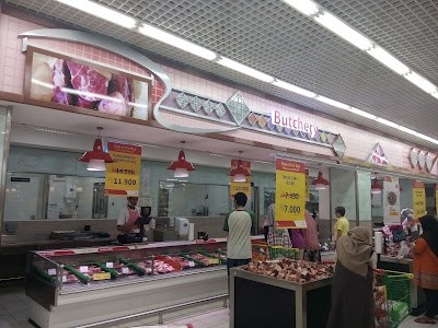 Lulu Hypermarket Near Medina Spirit