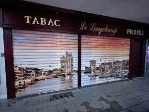 Photo n°7 de Le Longchamp à La Rochelle (Boutique spécialisée dans la vente de magazines)