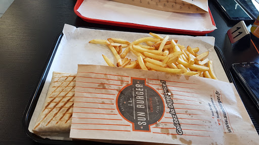 Photo 2 - Sun Burger