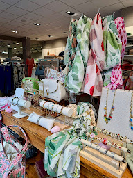 Photo n°4 de Capucine – Prêt-à-porter femme à Redon à Redon (Magasin de vêtements pour femmes)