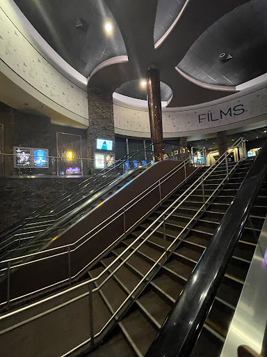 EVO Entertainment Peninsula Town Center - Thumbnail