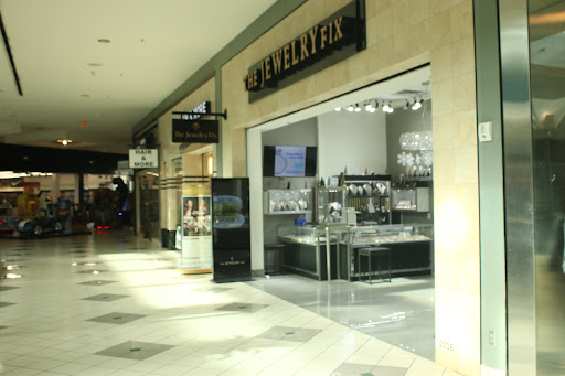The Jewelry Fix Logo