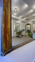 Photo n°1 de Coiffirst Marais à Paris (Salon de coiffure)