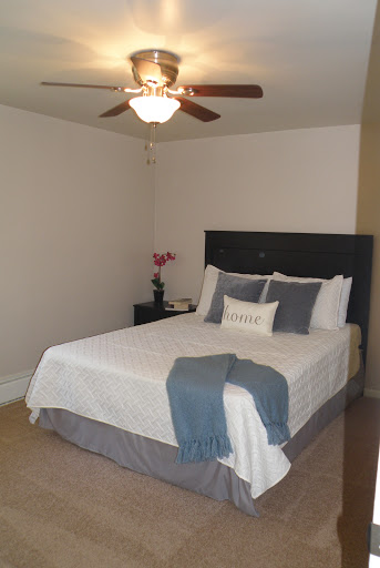 Cloverleaf Village Apartments - Thumbnail